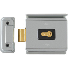 Electrocerradura Viro V90 al costado, apertura hacia afuera, con casquete horizontal, requiere alimentación de 12V. Con cilindro